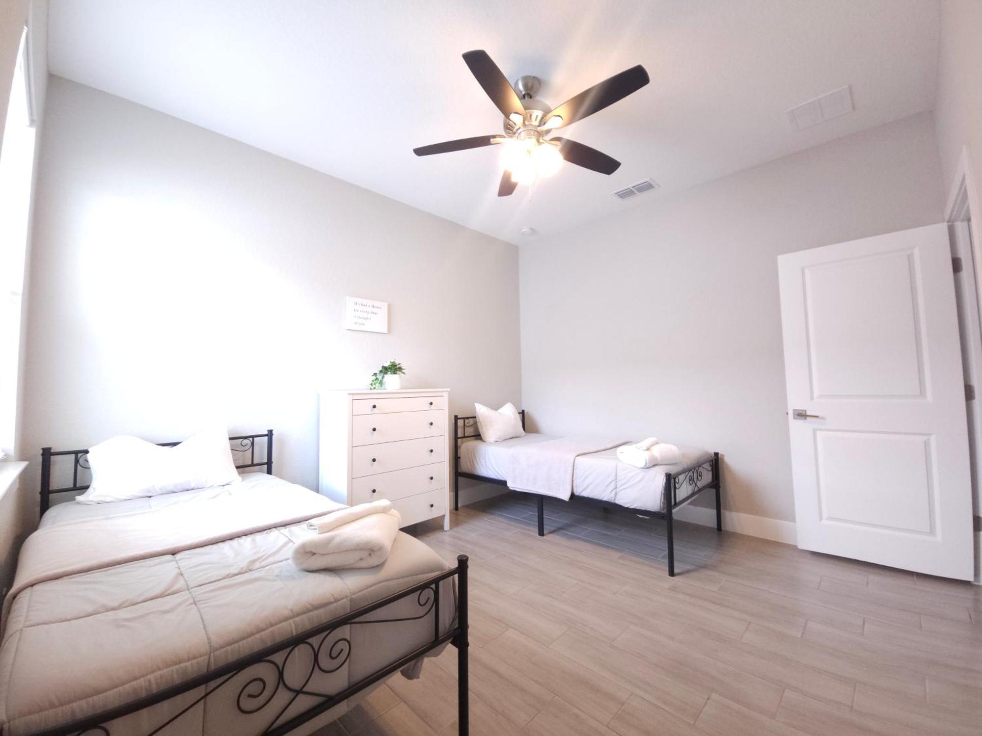 Spacious Modern 4Bd 2Ba Home! Close To Legoland Уинтер-Хейвен Экстерьер фото